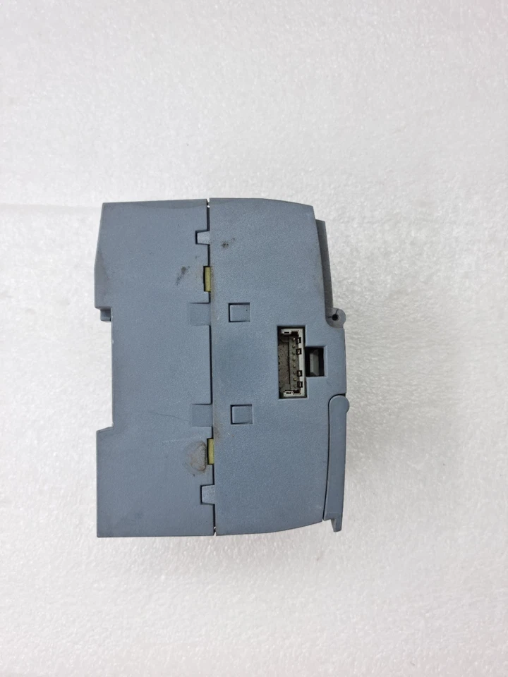 Siemens SIMATIC S7-1200 SM 1231 TC 6ES7 231-5QF32-0XB0 Thermocouple Input Module